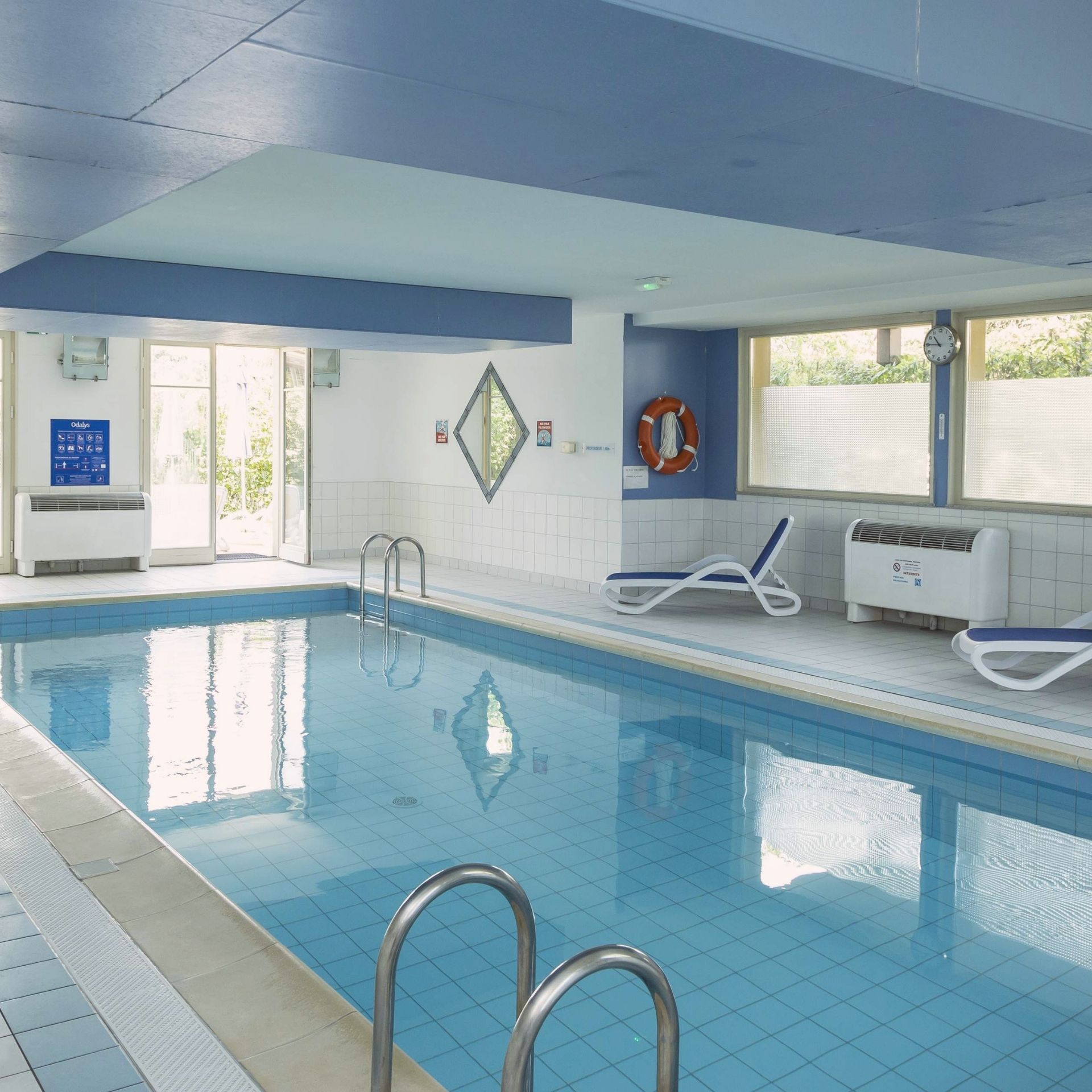 village de Bergheim en alsace - le-domaine-des-rois-piscine