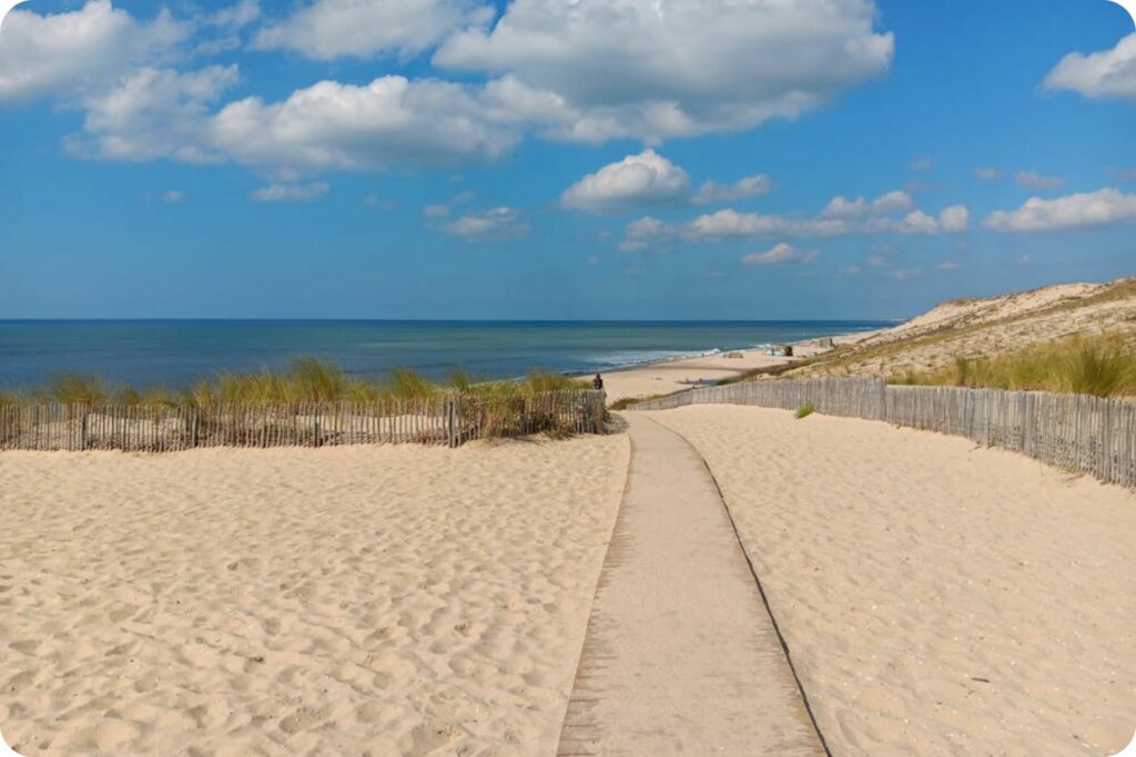 Plage et dunes en France : une destination locale pour s'évader à moindre coût