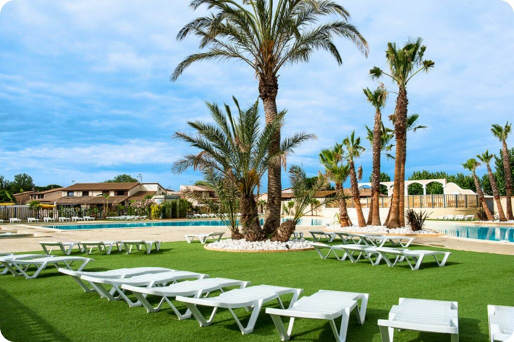 Hébergement de vacances à prix abordable : une piscine de camping idéale pour l'été