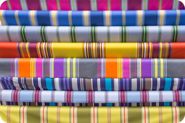 Tissus basques colorés à rayures traditionnelles