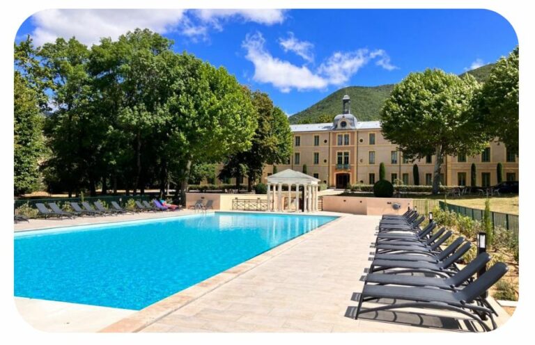Le Château des Gipières à 200 mètres des thermes de Montbrun-les-bains