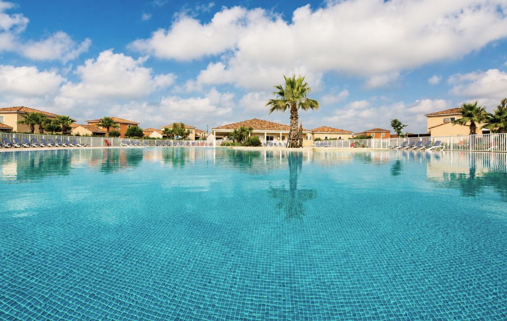 Piscine-domaine-du-golf