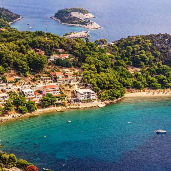 Saplunara plage