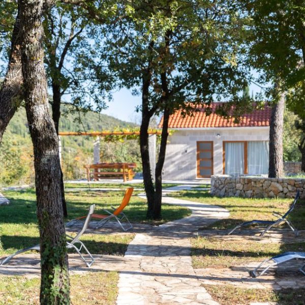Maisonnetes Sveta Ana Lodge - jardin