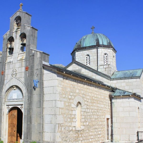 MONASTERE DE Tvrdoš