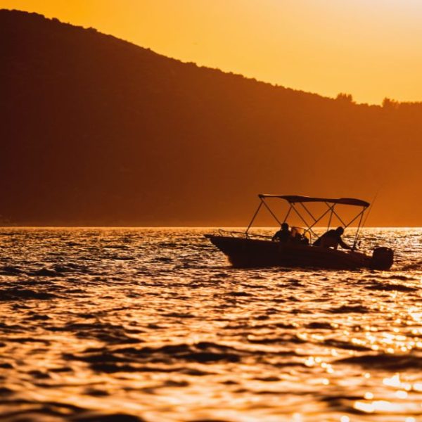 bateau-trogir-couchte-soleil-croatie