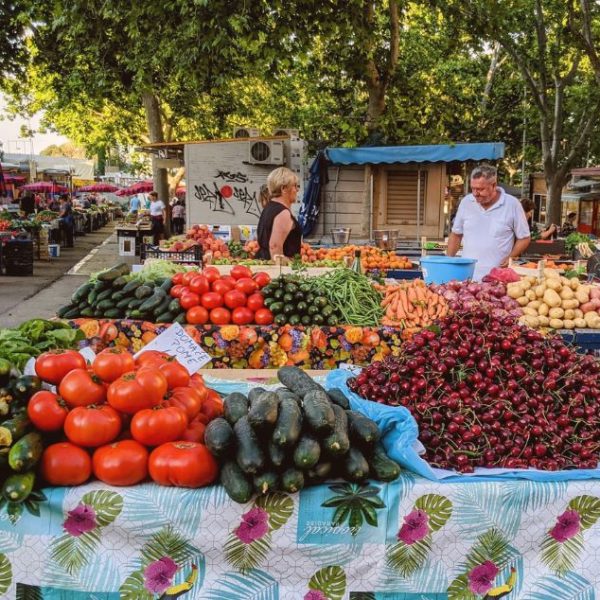 Marché produits locaux pendant les vacances à Split en Croatie