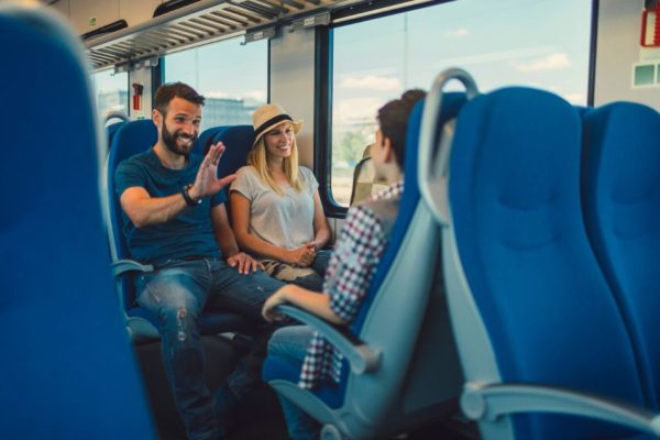 famille en train